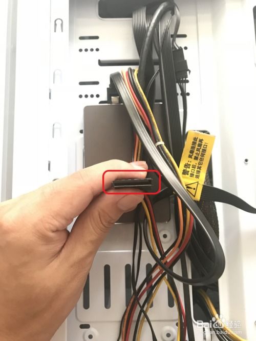 如何在電腦中同時安裝固態(tài)硬盤與機械硬盤