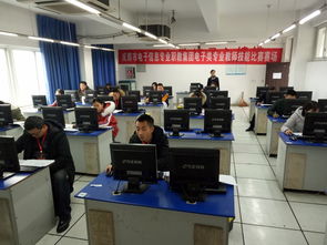 技能大賽練隊(duì)伍 鯤鵬展翅騁賽場(chǎng)——成都市電子信息專(zhuān)業(yè)職教集團(tuán)電子類(lèi)專(zhuān)業(yè)教師技能比賽在成都電子信息學(xué)校舉行